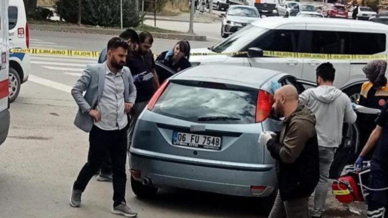 Ankara'da park halindeki otomobilde 2 kişi ölü bulundu