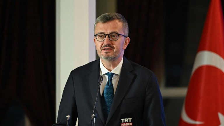 İletişim Başkanı Duran, 2. Karabağ Savaşı şehitlerini andı
