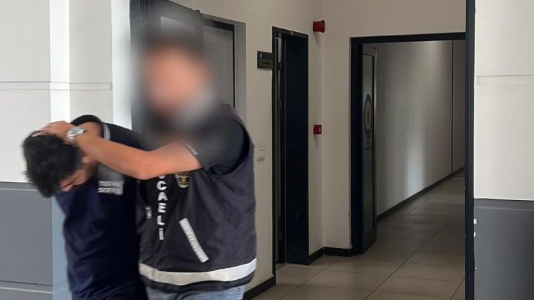 Kocaeli'de kombi tamiri bahanesiyle 12 kişiyi 300 bin lira dolandırmışlar