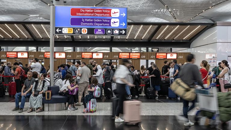 Son 8 ayda en fazla yabancı ziyaretçi Rusya ve Almanya'dan