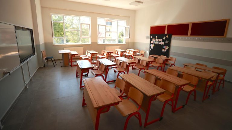 Depremden etkilenen Malatya'da derslik sayısı 7 bin 88'e ulaştı
