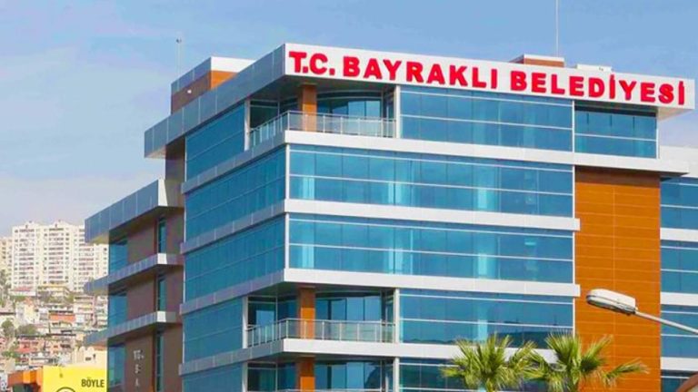 Bayraklı Belediyesi'ne rüşvet soruşturmasında 15 kişi tutuklandı