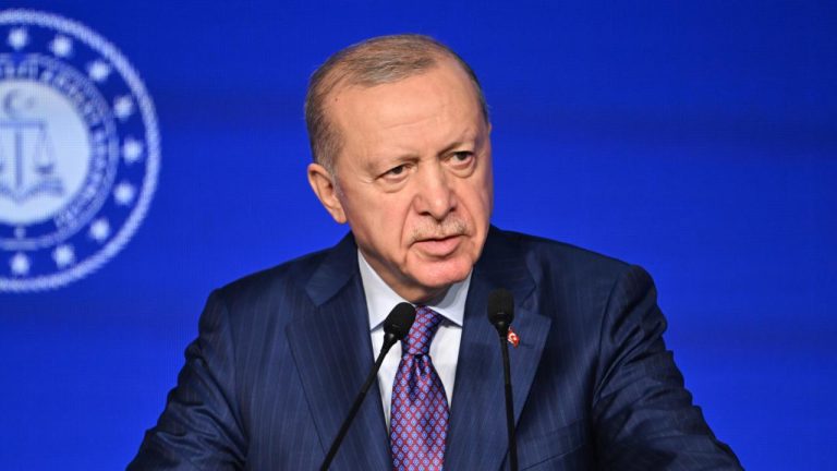 Cumhurbaşkanı Erdoğan: Adalet devletin üzerine bina edildiği temeldir