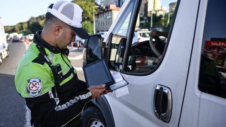 İstanbul'daki denetimlerde 493 kişi yakalandı
