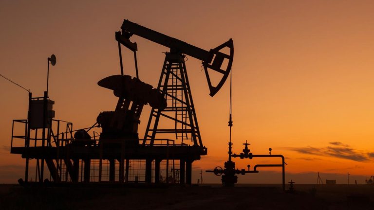 Küba, petrol sektörünü yabancı yatırımlara açmak için eski yasaları yürürlükten kaldırdı